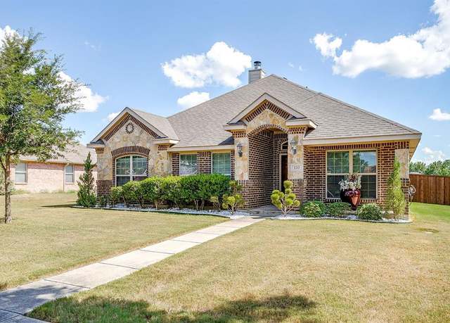 Property at 110 Sheri Way, Red Oak, TX 75154, 4 beds, 2 baths