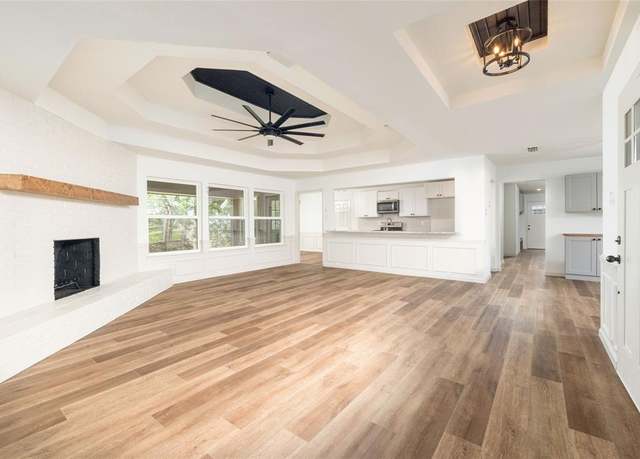 Property at 836 Castlemount St, Willow Park, TX 76087, 3 beds, 2 baths