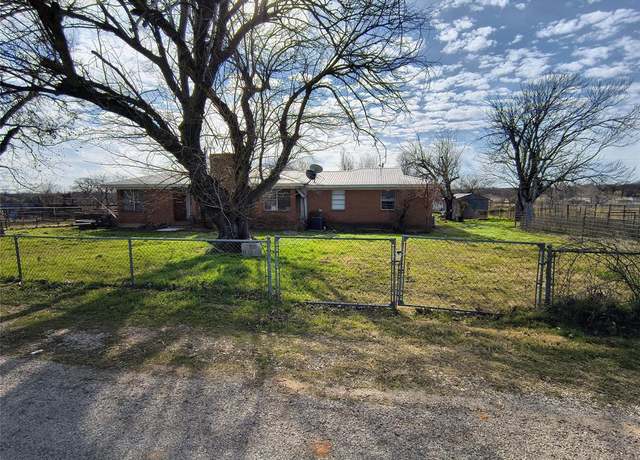 Property at 716 County Road 4757, Boyd, TX 76023, 3 beds, 1 bath