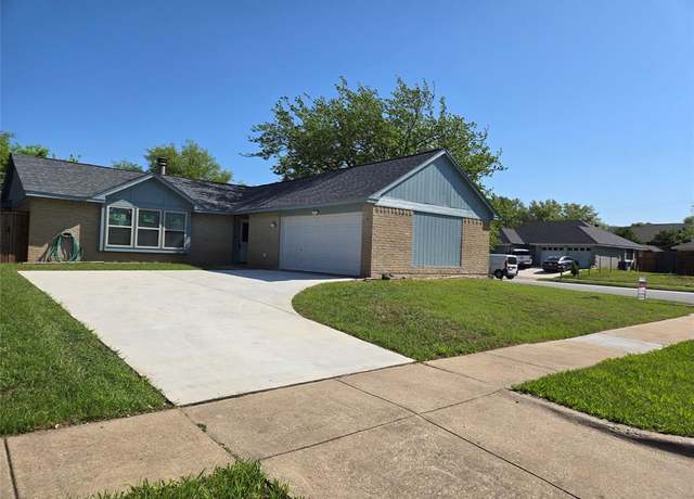 Property at 2319 Stillmeadow Dr, Arlington, TX 76014, 3 beds, 2 baths