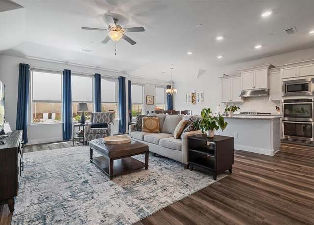 Property at 5542 Yellowstone Rd, The Colony, TX 75056, 3 beds, 2.5 baths