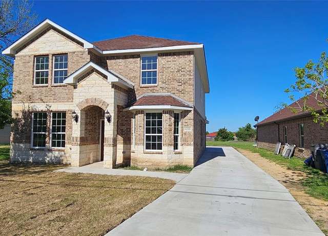 Property at 4350 Highland St, Lancaster, TX 75134, 4 beds, 2.5 baths