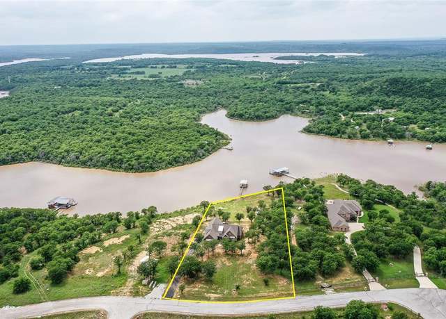 Property at 133 Sunset Bay Pointe Ct, Chico, TX 76431, 4 beds, 3.5 baths