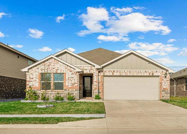 Property at 2848 Fox Trail Ln, Fort Worth, TX 76108, 3 beds, 2 baths