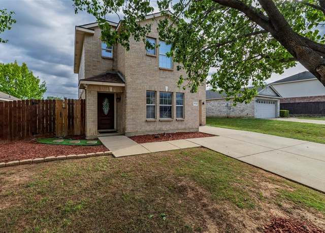 Property at 5524 Venera Ct, Fort Worth, TX 76106, 4 beds, 2 baths