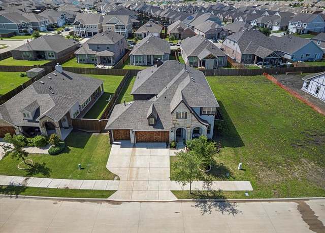 Property at 1042 Watercourse Pl, Royse City, TX 75189, 5 beds, 3.5 baths