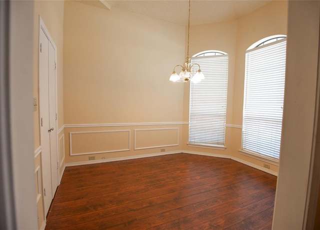 Property at 1119 Tahlequah Trl, Carrollton, TX 75007, 3 beds, 2 baths