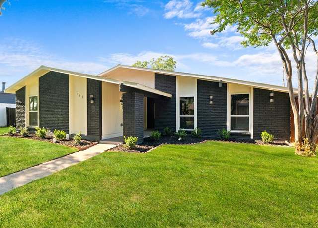 Property at 718 Oakland St, Grand Prairie, TX 75052, 3 beds, 2 baths
