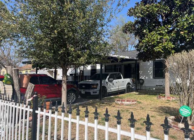 Property at 1318 S Ewing Ave, Dallas, TX 75216, 3 beds, 1 bath