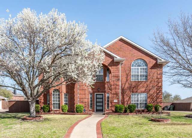 Property at 325 Fountain Dr, Murphy, TX 75094, 4 beds, 2.5 baths