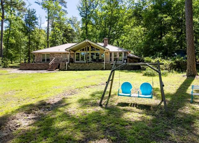 Property at 810 Clear Water Trl, Holly Lake Ranch, TX 75765, 3 beds, 2 baths