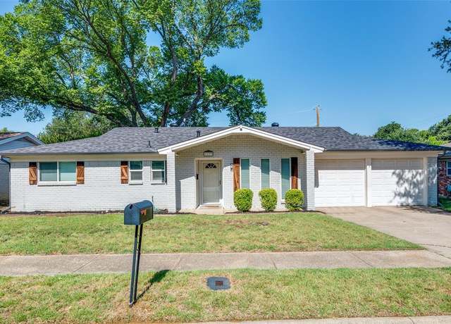 Property at 1133 Irwin Dr, Hurst, TX 76053, 3 beds, 2 baths