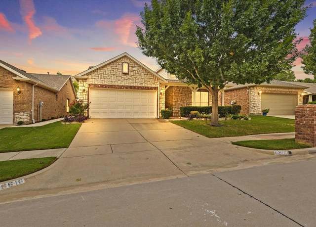 Property at 6616 Purbeck Trl, Denton, TX 76210, 3 beds, 2 baths