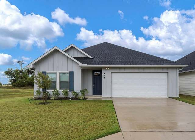 Property at 352 Preston Rd, Mabank, TX 75147, 4 beds, 2 baths