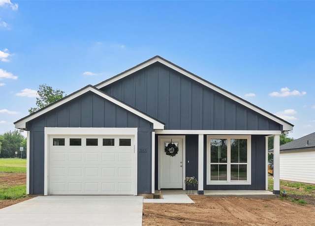 Property at 383 E Burleson St, Mart, TX 76664, 3 beds, 2 baths