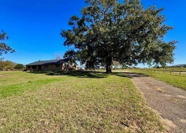 Property at 12239 Lovers Ln, Larue, TX 75770, 3 beds, 2 baths