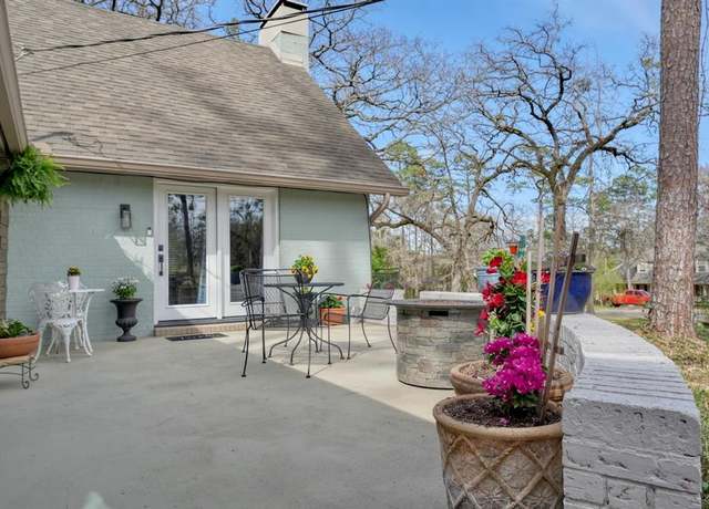 Property at 426 Lonestar Ln, Hideaway, TX 75771, 4 beds, 4 baths
