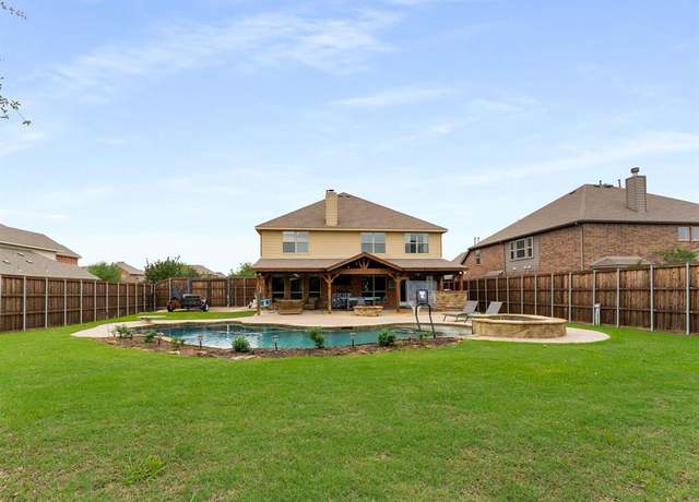 Property at 5732 Chateau Dr, Sachse, TX 75048, 5 beds, 3.5 baths