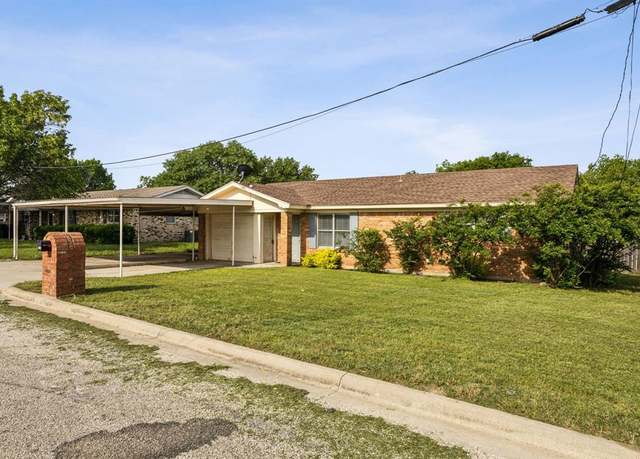 Property at 1003 N Washburn St, Decatur, TX 76234, 2 beds, 1 bath