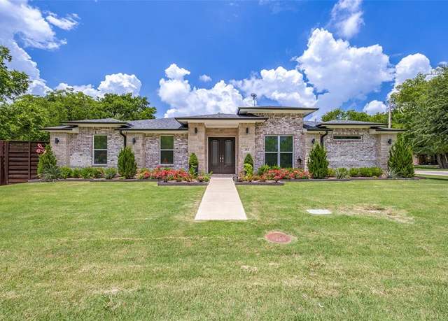 Property at 104 N 4th St, Trenton, TX 75490, 4 beds, 3.5 baths