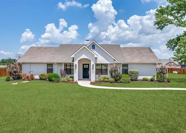 Property at 7630 Rhoads Rd, Aubrey, TX 76227, 3 beds, 2 baths
