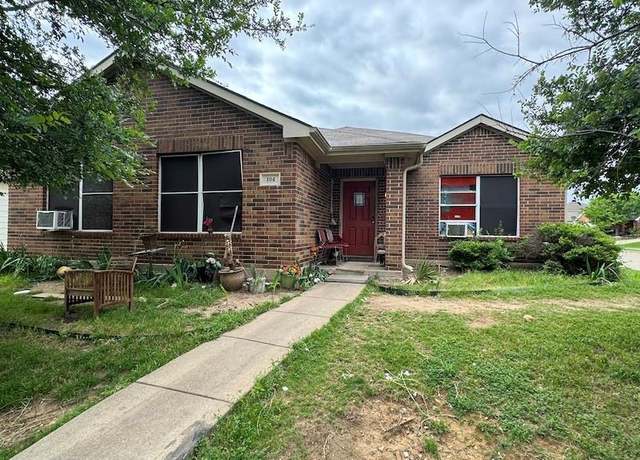 Property at 104 Spelt Ln, Dallas, TX 75241, 4 beds, 2 baths