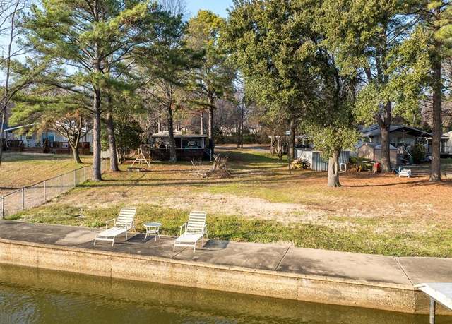 Property at 149 Sundrift Dr, Mabank, TX 75156, 3 beds, 2 baths