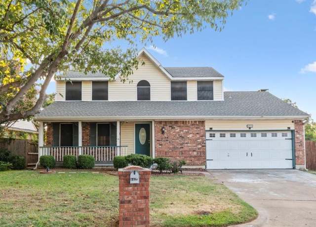 Property at 4411 Oldfield Dr, Arlington, TX 76016, 3 beds, 2.5 baths