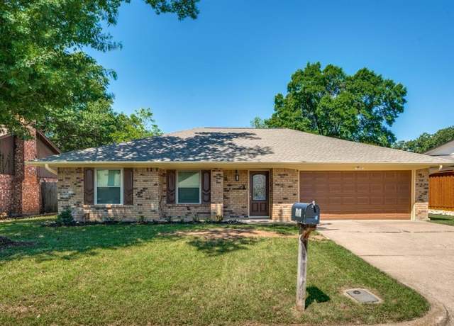 Property at 2718 Trail Oak Ct, Arlington, TX 76016, 4 beds, 2 baths