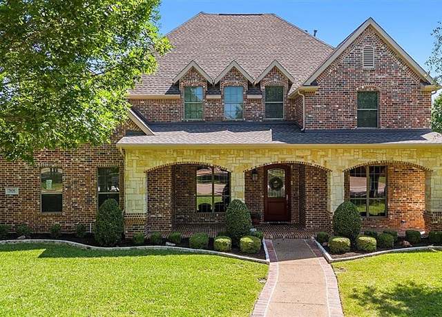 Property at 7406 Sugarbush Dr, Garland, TX 75044, 4 beds, 3.5 baths