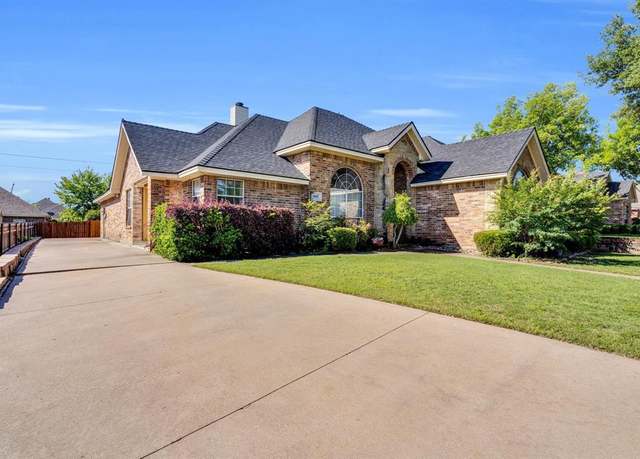 Property at 1607 W Westhill Dr, Cleburne, TX 76033, 4 beds, 2.5 baths