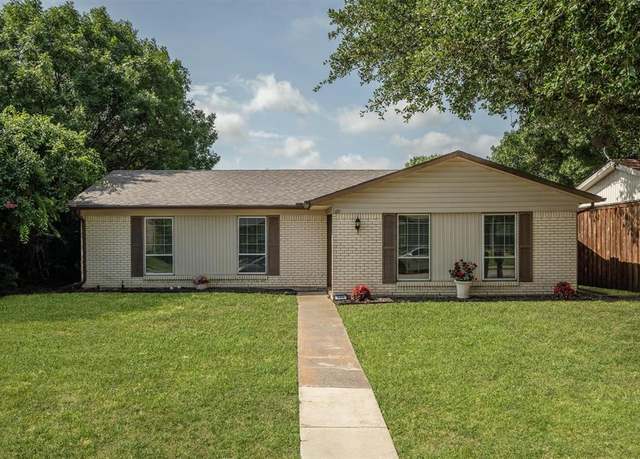 Property at 906 Roaming Road Dr, Allen, TX 75002, 4 beds, 2 baths
