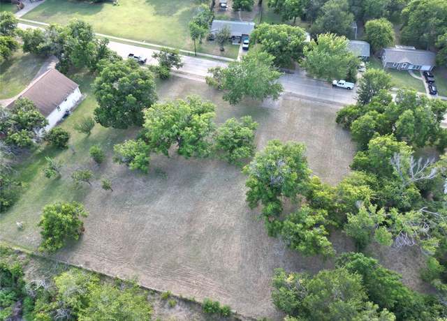 Property at 3020 Kerry Ln, Haltom City, TX 76117