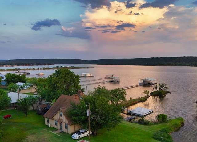 Property at 4447 Chapel Rd, Graham, TX 76450, 3 beds, 1 bath
