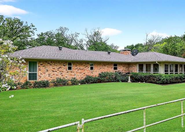 Property at 257 Russell Ln, Denison, TX 75021, 3 beds, 2 baths