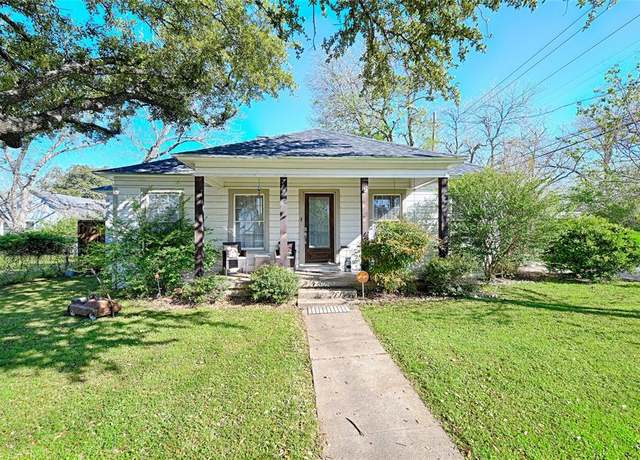 Property at 602 W 2nd St, Cleburne, TX 76033, 2 beds, 1 bath