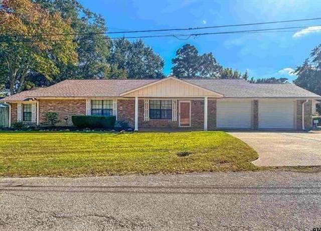 Property at 23258 Lakewood Dr, Frankston, TX 75763, 3 beds, 2 baths