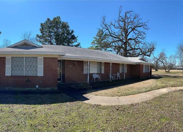 Property at 1308 Houston St, Sulphur Springs, TX 75482, 3 beds, 2 baths