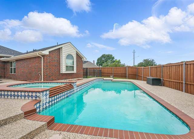 Property at 1801 Bent Brook Dr, Mesquite, TX 75181, 4 beds, 2 baths