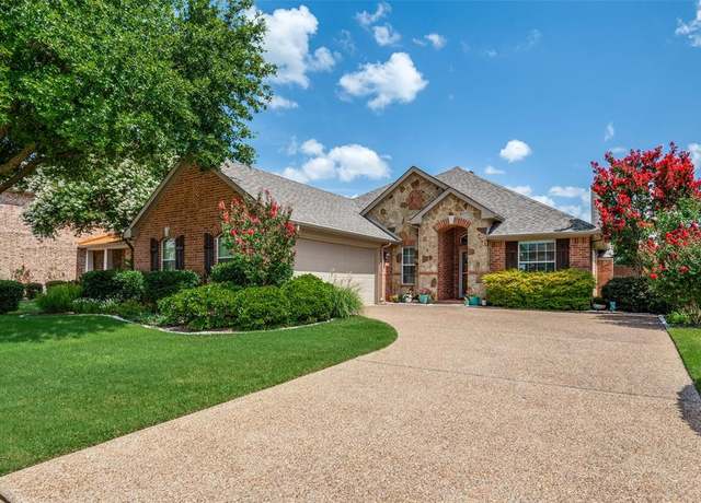 Property at 206 Lawson Farms Dr, Midlothian, TX 76065, 3 beds, 2 baths