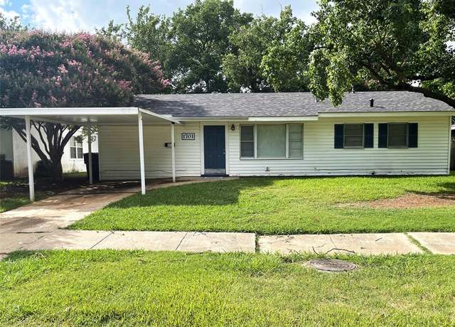 Property at 1701 Leslie St, Bossier City, LA 71111, 4 beds, 1 bath