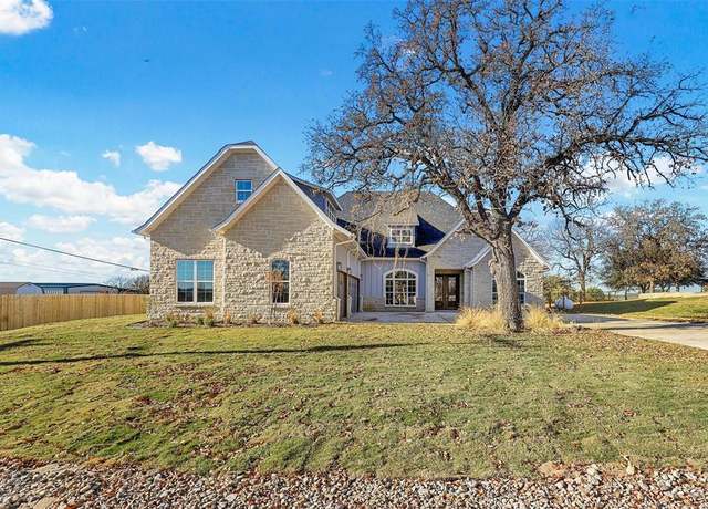 Property at 3702 Dry Creek Rd, Granbury, TX 76049, 3 beds, 3.5 baths