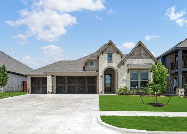 Property at 509 Red Maple Rd, Waxahachie, TX 75165, 4 beds, 3 baths