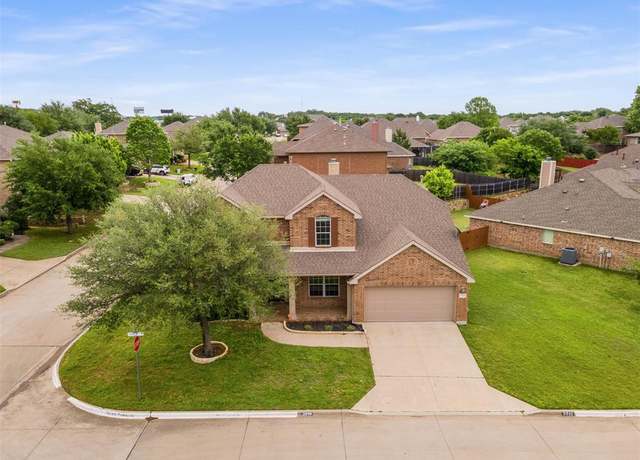 Property at 2719 Foxpoint Trl, Arlington, TX 76017, 4 beds, 3.5 baths