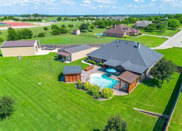 Property at 10300 Halter Dr, Fort Worth, TX 76126, 4 beds, 2.5 baths