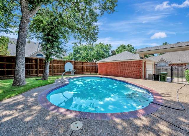 Property at 8444 Parkdale Dr, North Richland Hills, TX 76182, 4 beds, 3.5 baths
