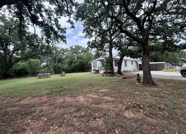 Property at 1637 S Bassett St, Eastland, TX 76448, 3 beds, 1 bath