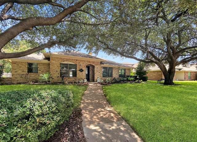 Property at 2312 Bush Cir, Carrollton, TX 75007, 4 beds, 2.5 baths