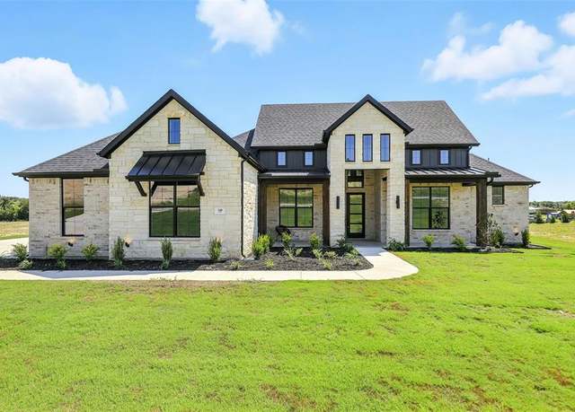 Property at 108 Gibson Ln, Weatherford, TX 76087, 4 beds, 3 baths