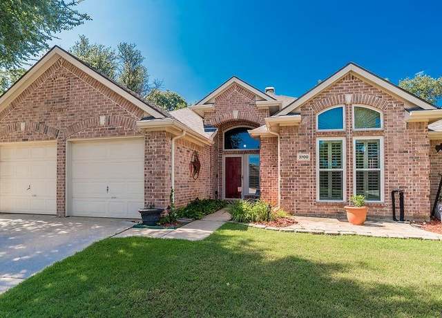 Property at 3700 Villanova Dr, Denton, TX 76210, 4 beds, 3 baths